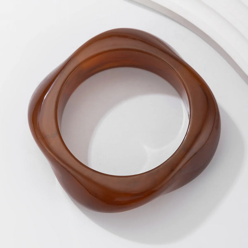 Pulseira Vintage Punk em Acrílico – Castanho Café, Geométrica e Irregular, Bracelete Larga para Mulher e Homem