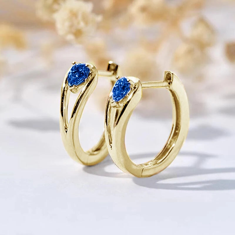 Brincos Argola com Pendente em Gota e Zircónia – Dourados, Fashion e Versáteis para Mulher