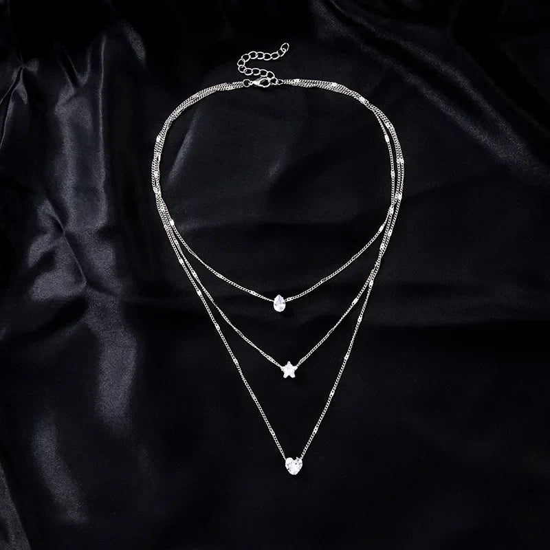 Choker Feminino com Pérolas de Imitação – Corrente Ajustável Dourada e Prateada