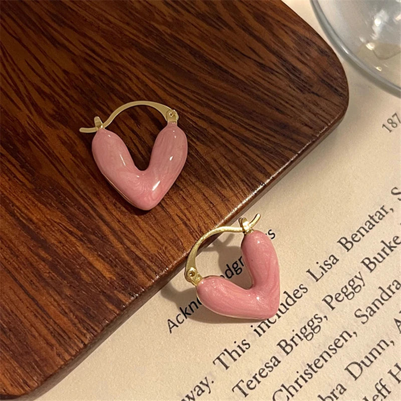 Brincos Geométricos Irregulares em Metal – Design Minimalista e Moderno para Mulher