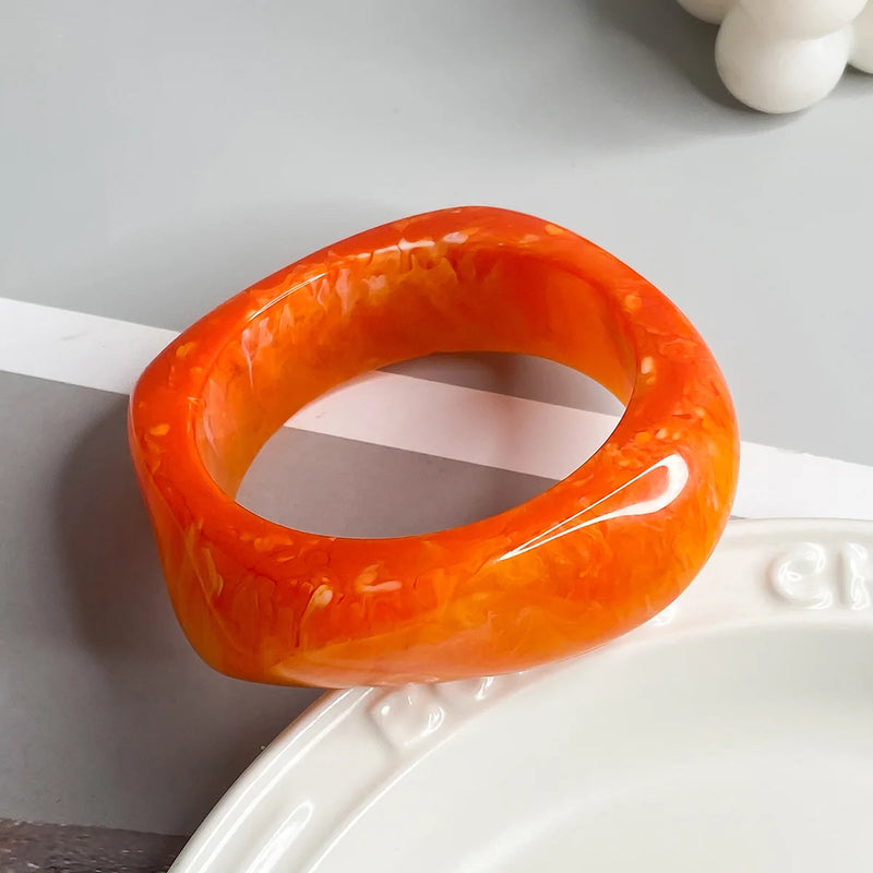 Pulseira Vintage Punk em Acrílico – Castanho Café, Geométrica e Irregular, Bracelete Larga para Mulher e Homem