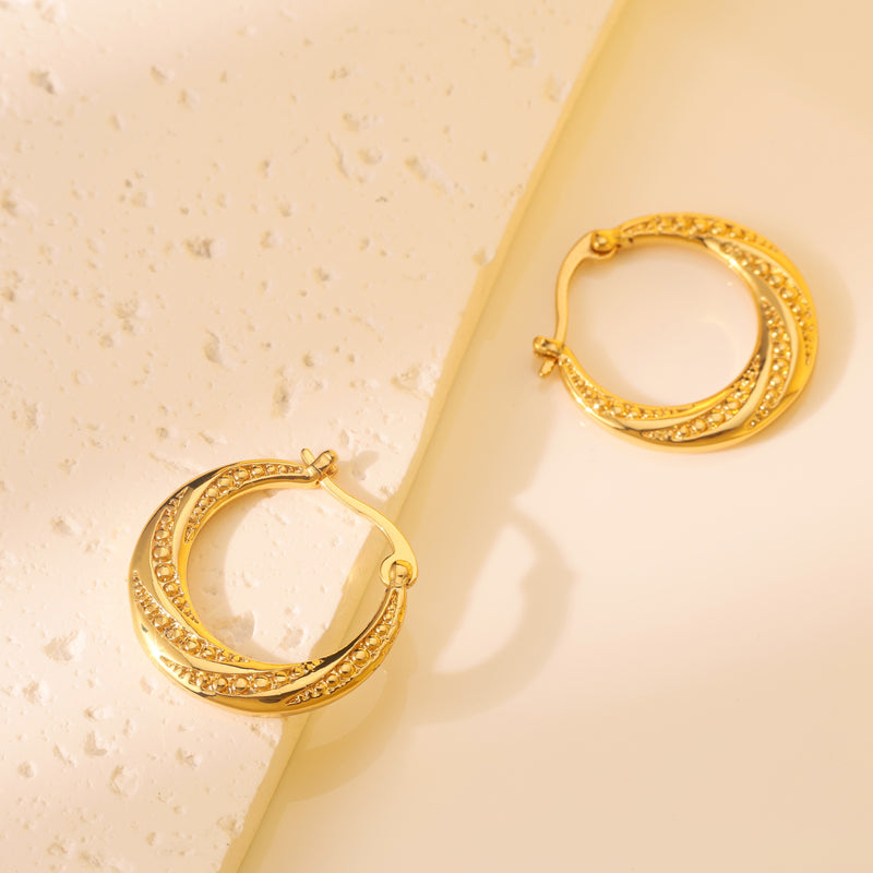 Brincos em Prata 925 com Esferas Douradas – Elegância Luxuosa com Caixa de Oferta